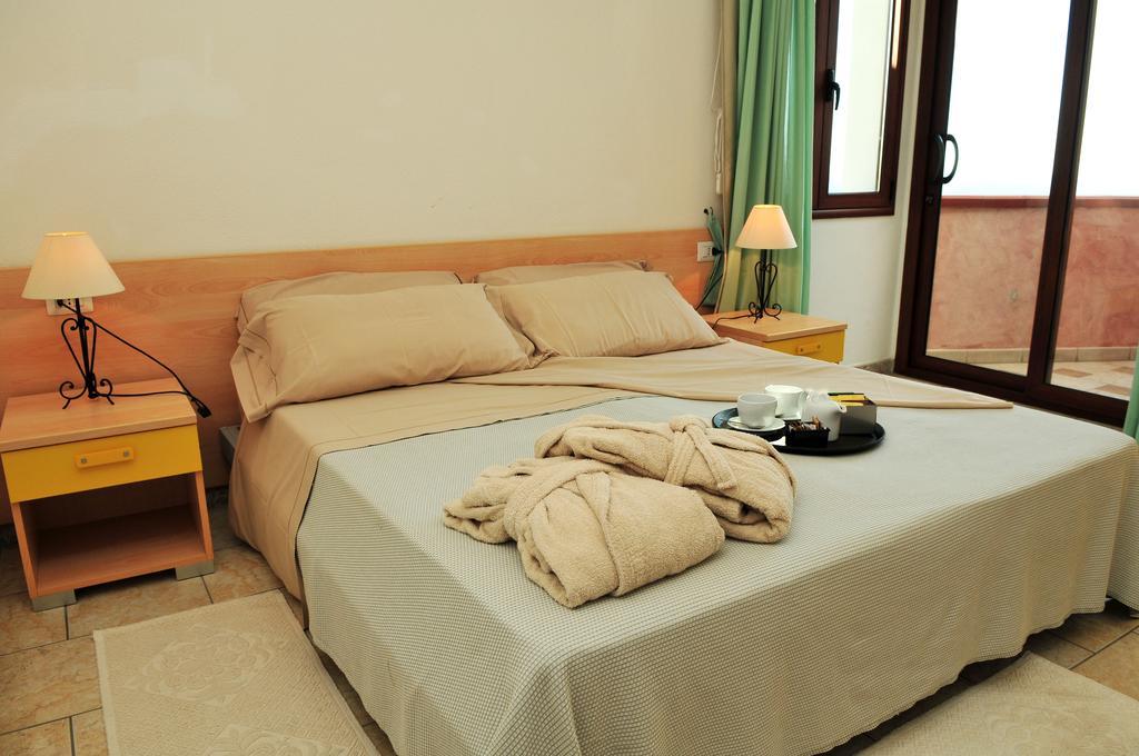 Hotel Castello Budoni Εξωτερικό φωτογραφία